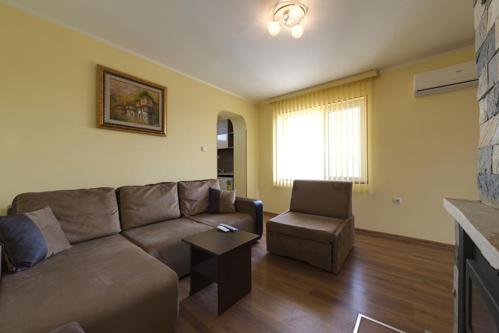 Marinovata Kashta Guest House Veliki Preslav Buitenkant foto