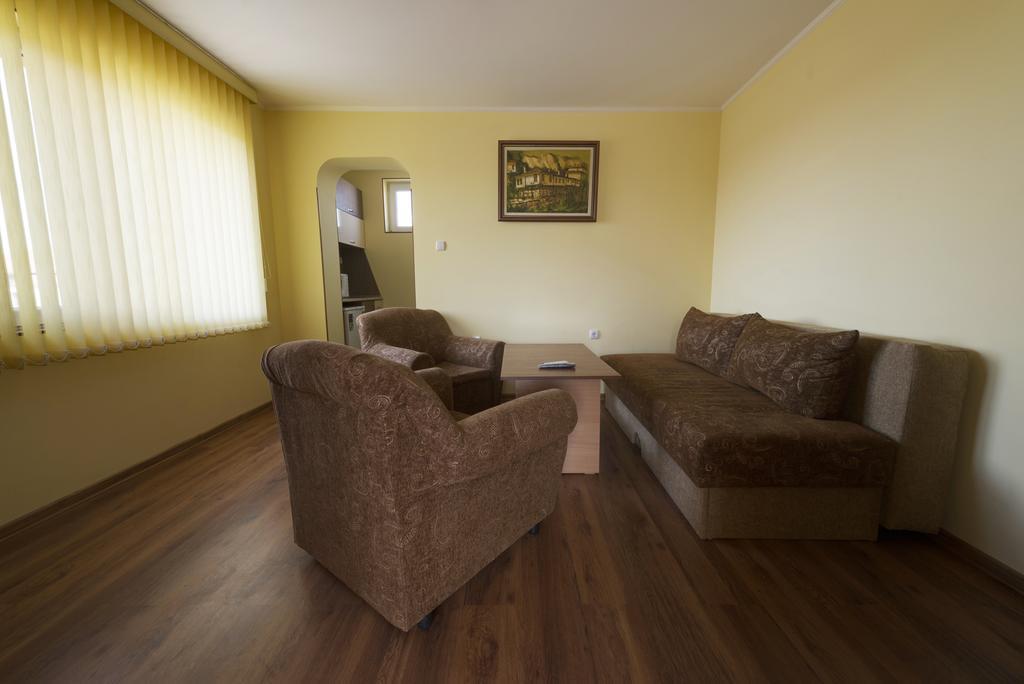 Marinovata Kashta Guest House Veliki Preslav Buitenkant foto