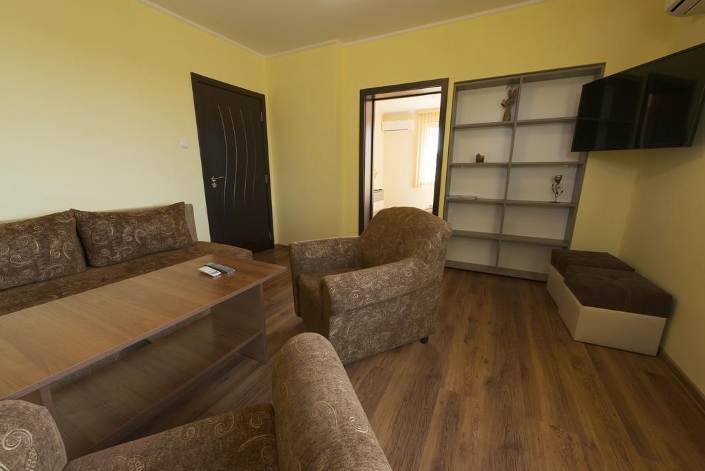 Marinovata Kashta Guest House Veliki Preslav Buitenkant foto