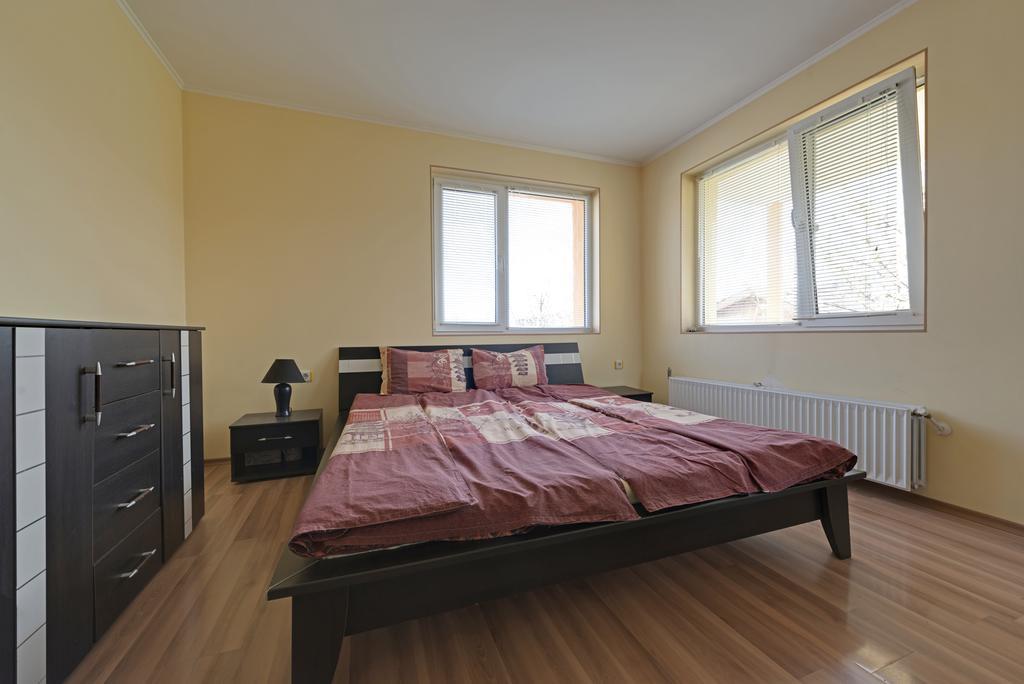 Marinovata Kashta Guest House Veliki Preslav Buitenkant foto